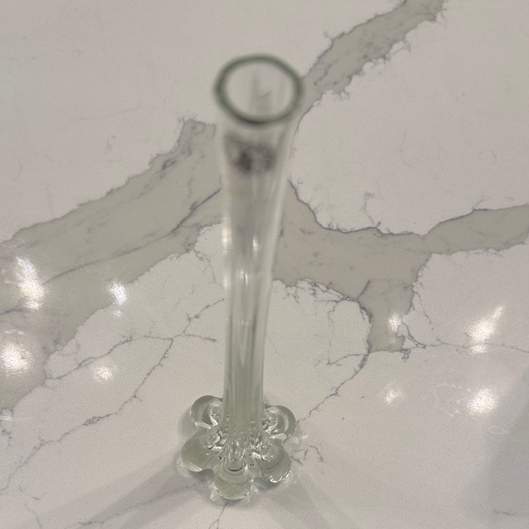 Swung clear glass Glass Bud Vase - Picture 3 of 6